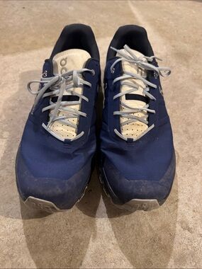 🚨🚨ON Running  Men's Trail Runners in Navy and Beige
